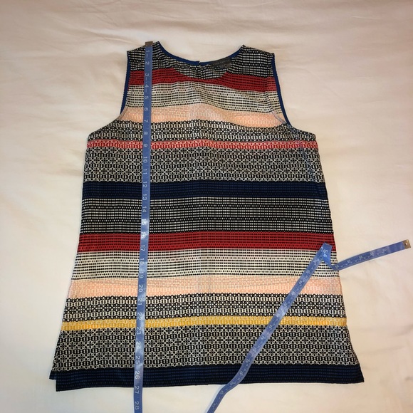 Sleeveless Vince Camuto Top - Picture 3 of 4